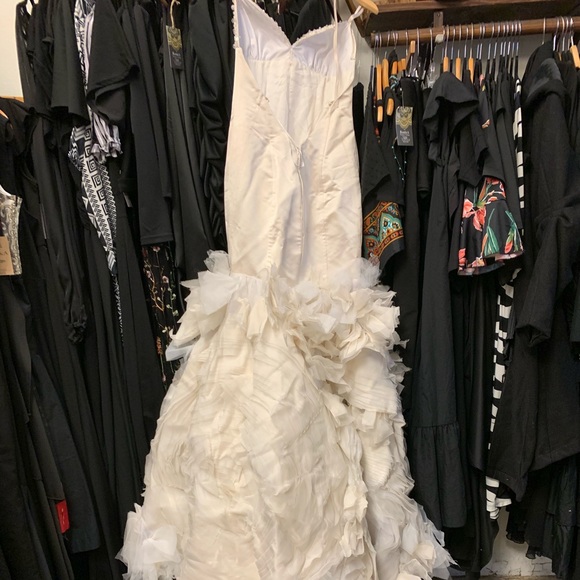 Mermaid Small wedding dress gorgeous open back - Picture 4 of 7